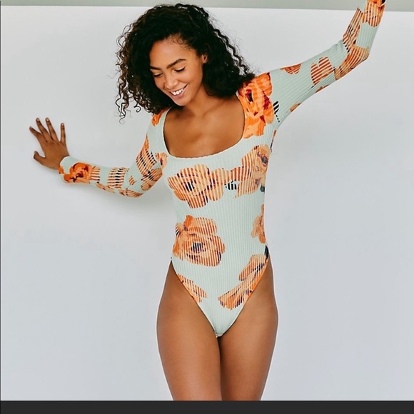 Tops - NWOT Free People bodysuit. Size small